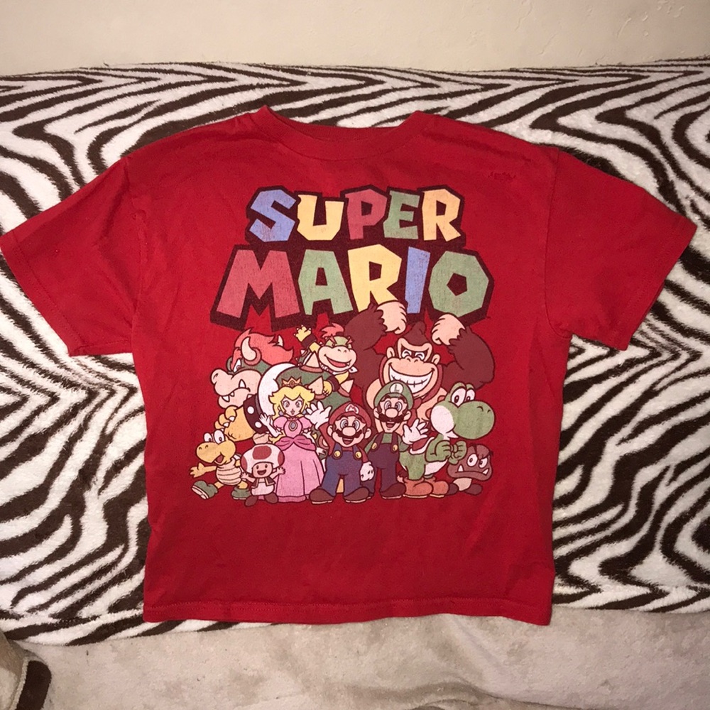 Delta pro weight small boys super Mario tee damaged